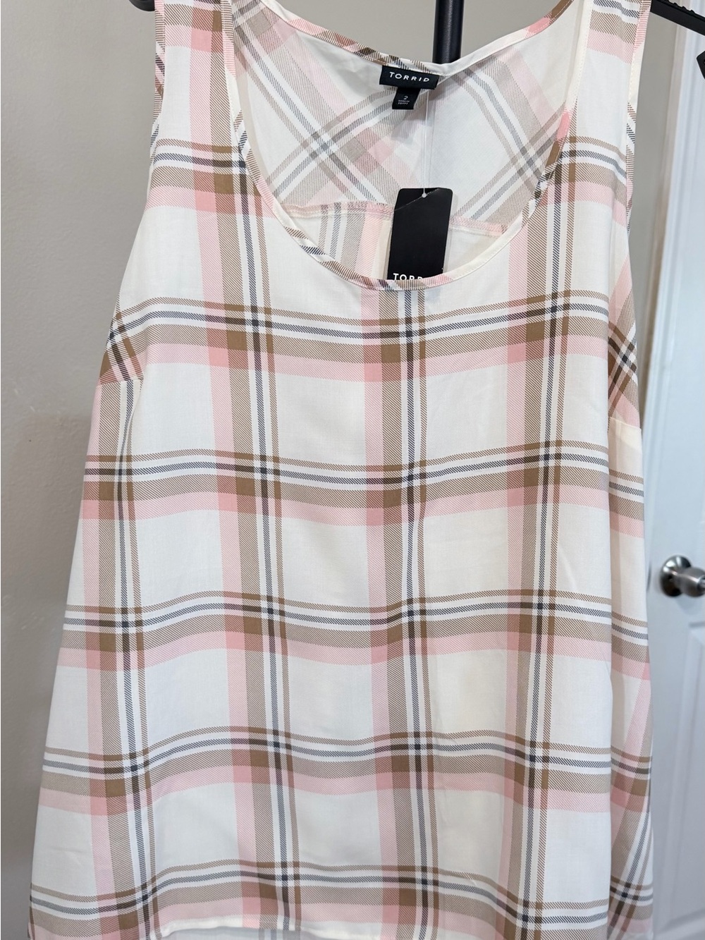NWT Torrid Tank Top Challis Plaid Scoop Neck Sleeveless 2X White Pink Brown